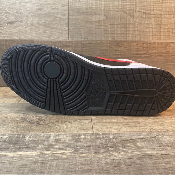 Jordan 1 Mid ‘Chile Red’ - Picture 5 of 7